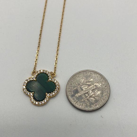 18k Malachite Clover Necklace - Picture 9 of 10